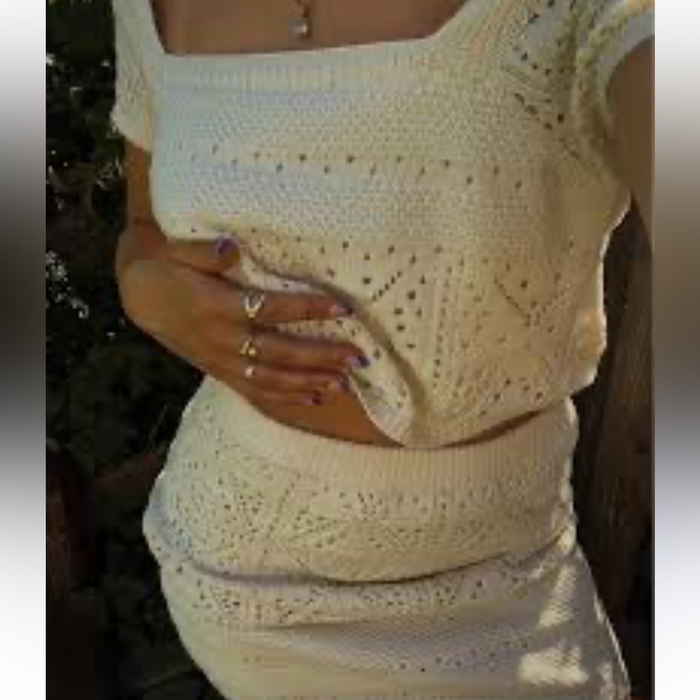 Freshman 1996 Chic Knit Top and Skirt Set in Cream